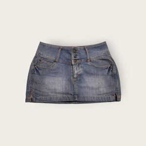 Vintage Y2k Squeeze light wash denim low rise mini skirt with built in shorts
